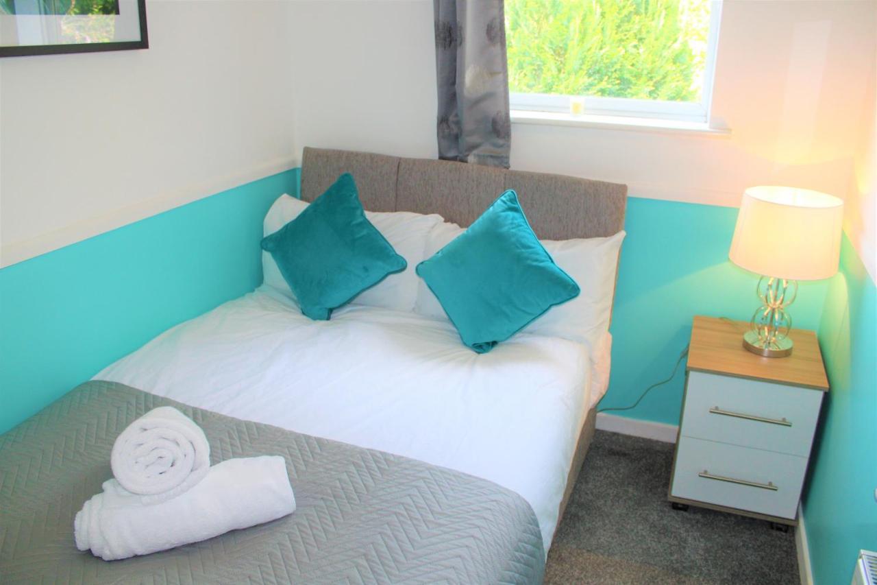 Homely And Budget Friendly 3 Bed House Sleeps 6 Free Parking! Milton Keynes Exterior foto
