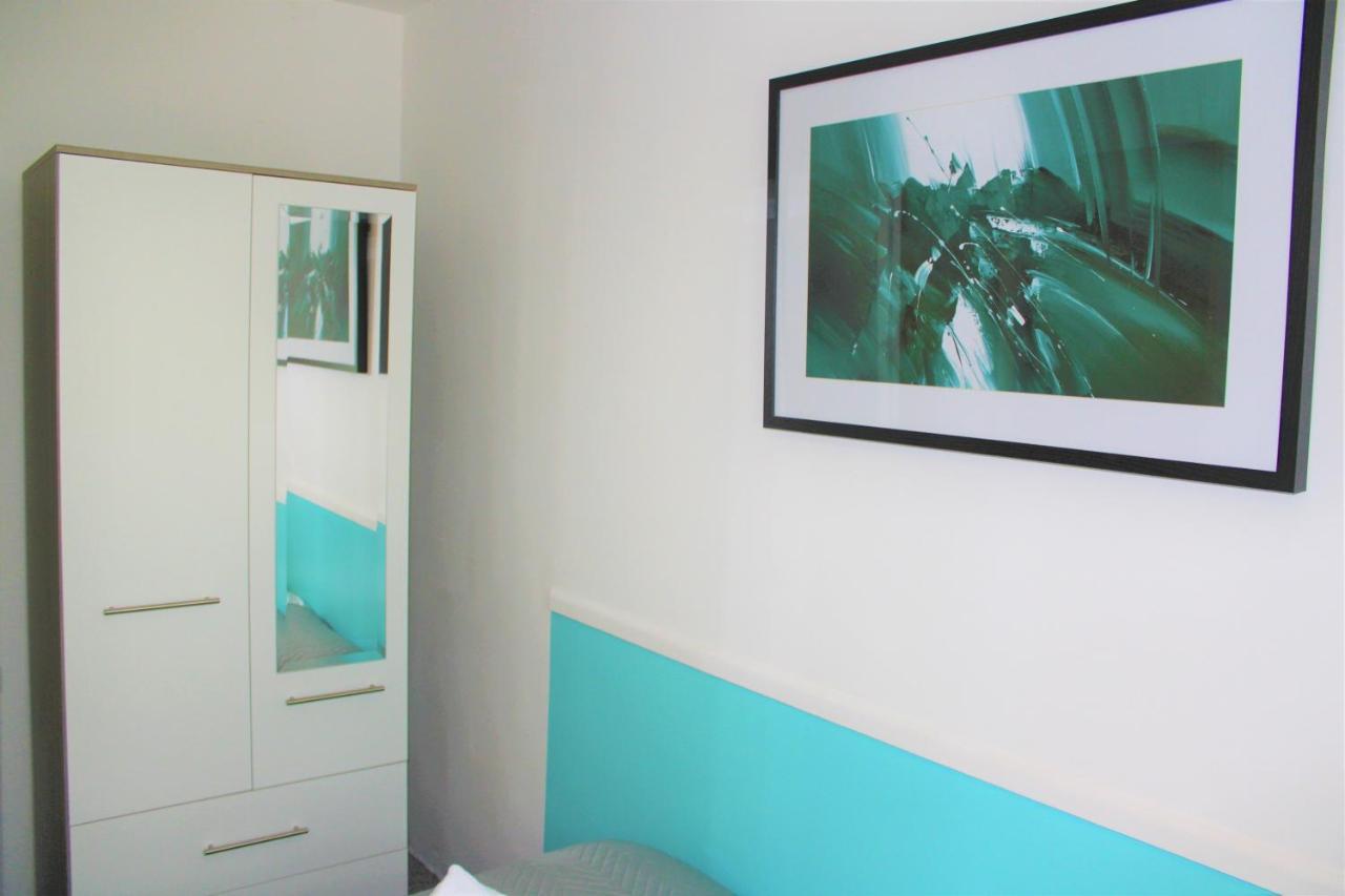 Homely And Budget Friendly 3 Bed House Sleeps 6 Free Parking! Milton Keynes Exterior foto
