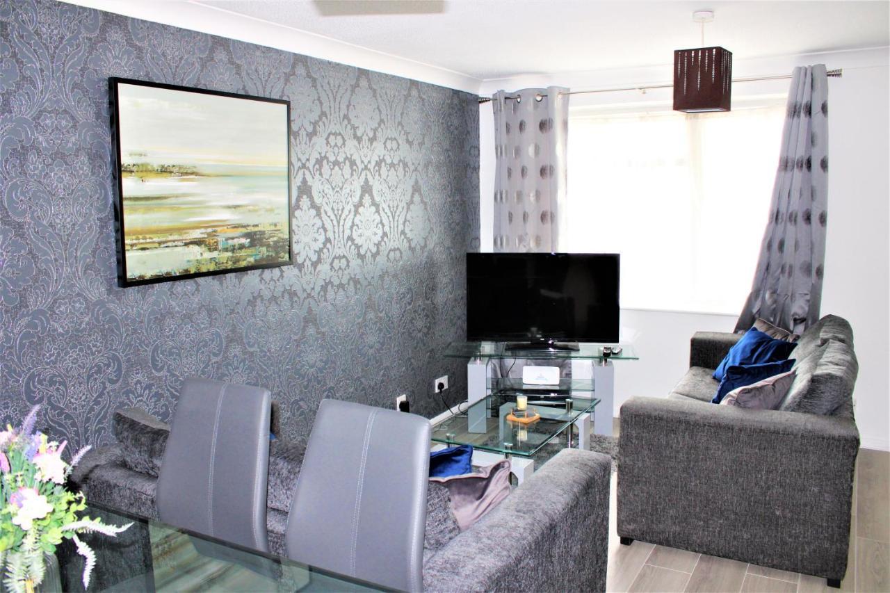 Homely And Budget Friendly 3 Bed House Sleeps 6 Free Parking! Milton Keynes Exterior foto